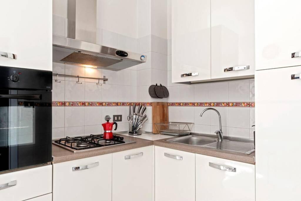 Free Parking Appartamento 5 Stelle Elegante Con Suite Ліворно Екстер'єр фото